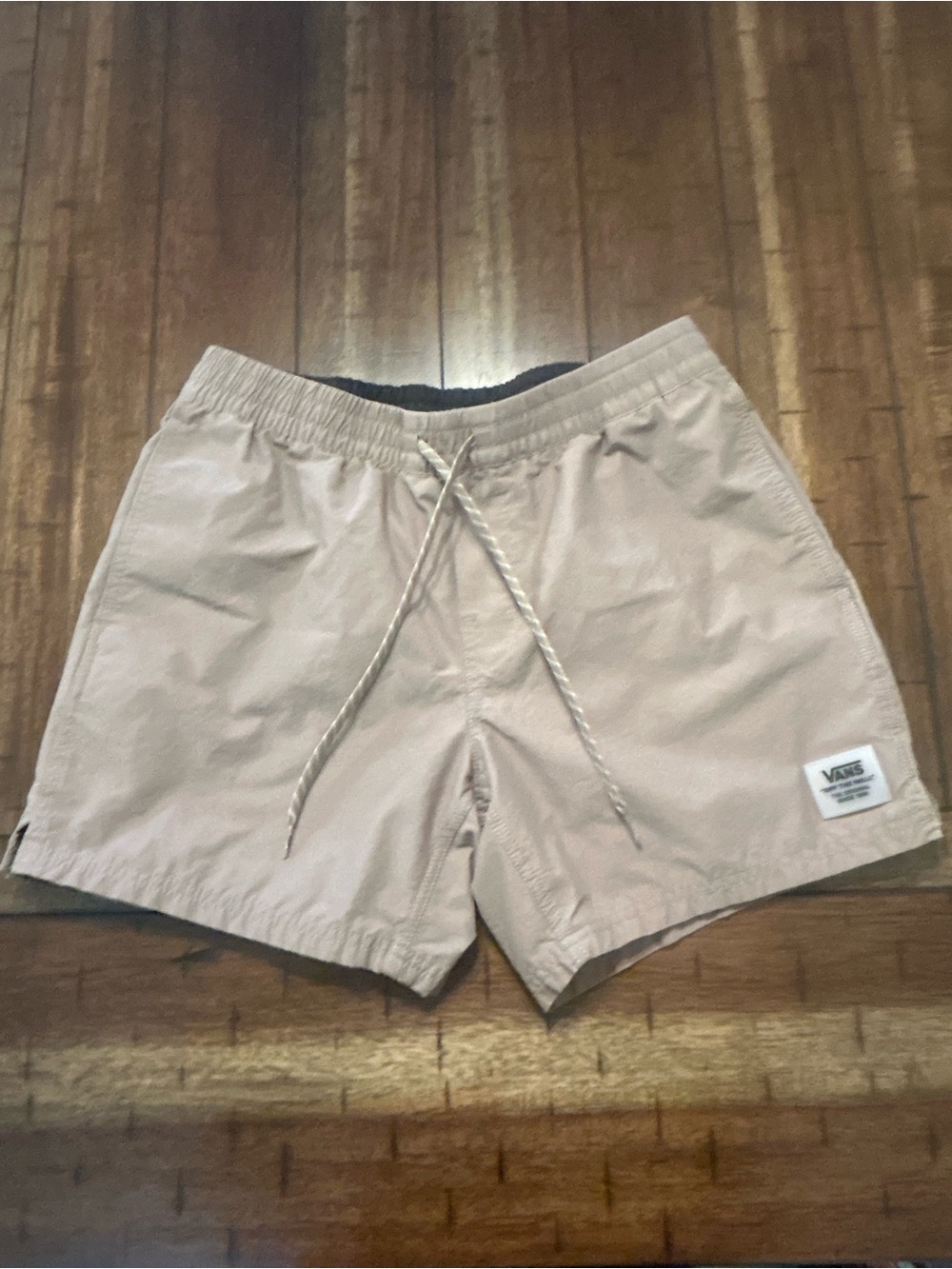 Vans Black Waistband Light Beige Lined Shorts